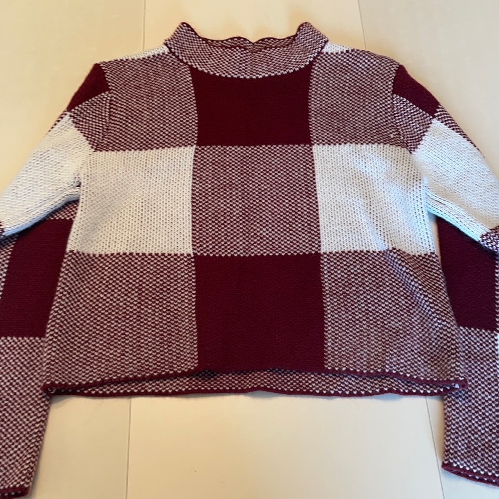 Cropped turtleneck